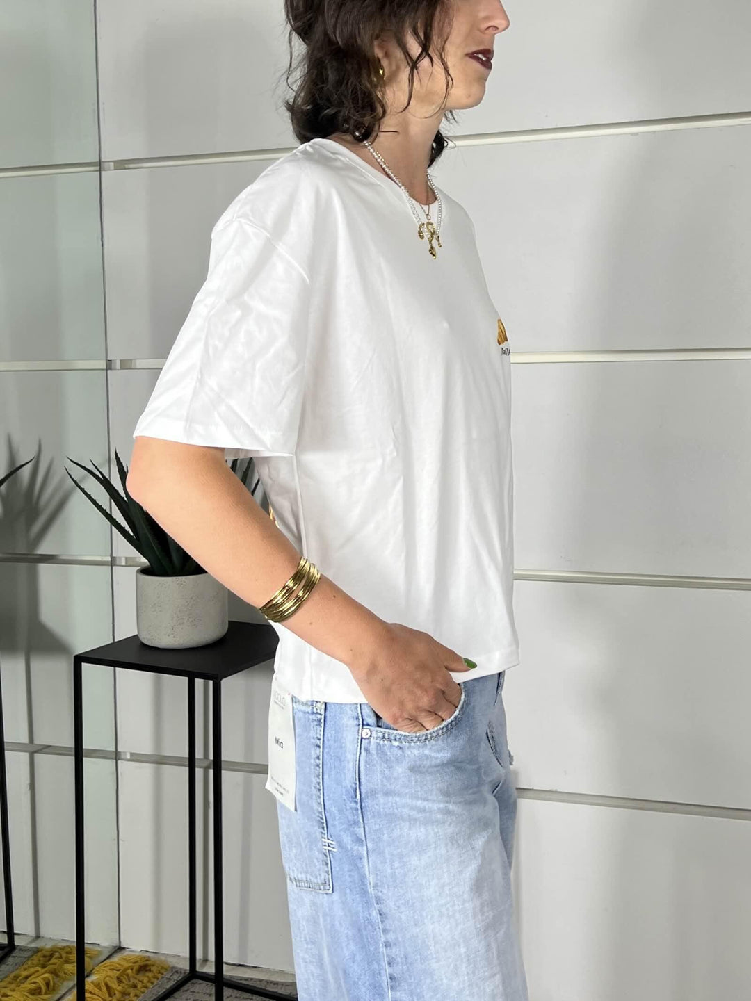 t-shirt bianca Paris con piccolo croissant sul davanti e immagini di brioche sul retro LD5255BIANCO LUMINA