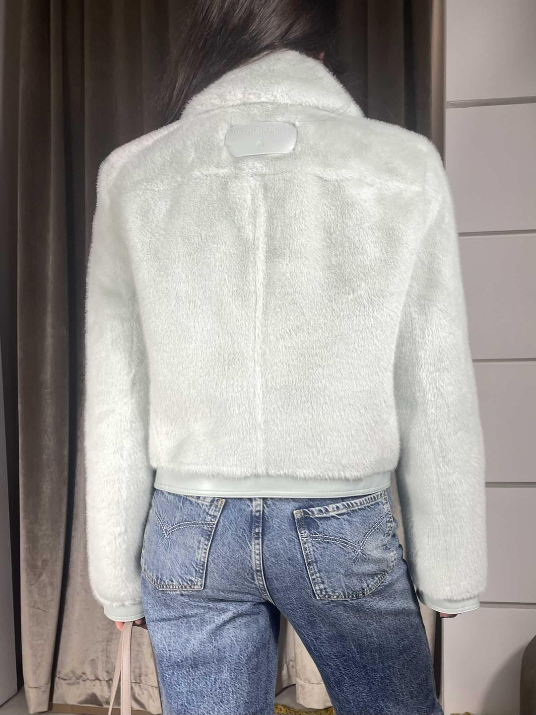 GIUBBOTTO CORTO IN ECOPELLICCIA 8O0204E073G613 PATRIZIA PEPE PREVIEW