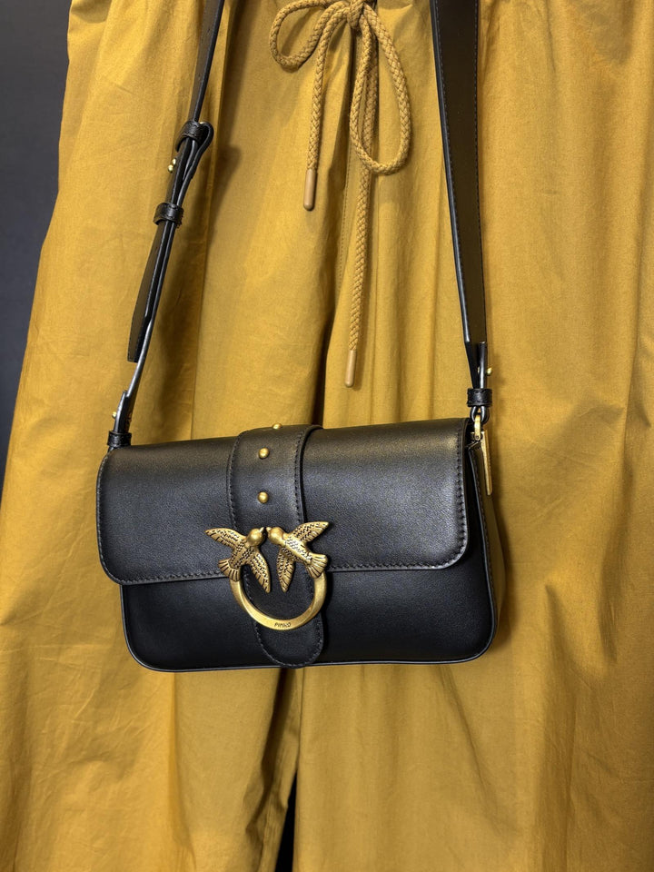 Borsa mini slouchy a spalla nera con logo oro LOVE ONE MINI SLOUCHYZ99Q PINKO