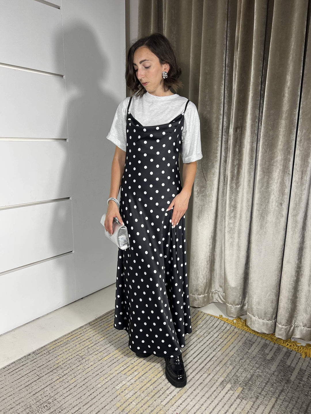 ABITO LUNGO A POIS NERO E BIANCO AVE-P035POIS HAVE ONE
