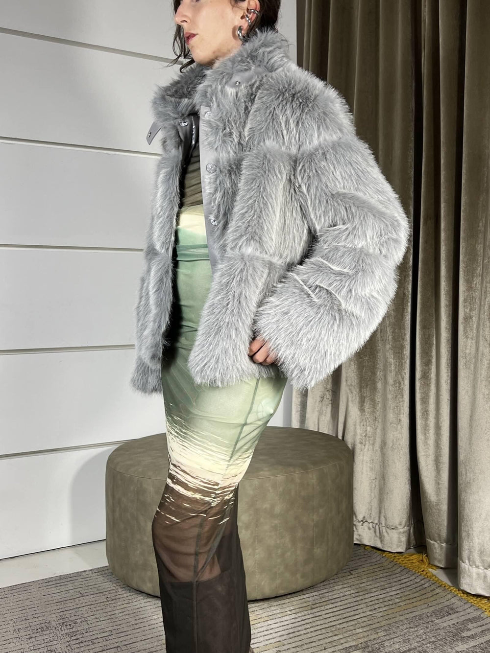 ECOPELLICCIA COLLO ALTO GRIGIa CON POLSI IN MAGLIA 2O0174E077S746 PATRIZIA PEPE PREVIEW