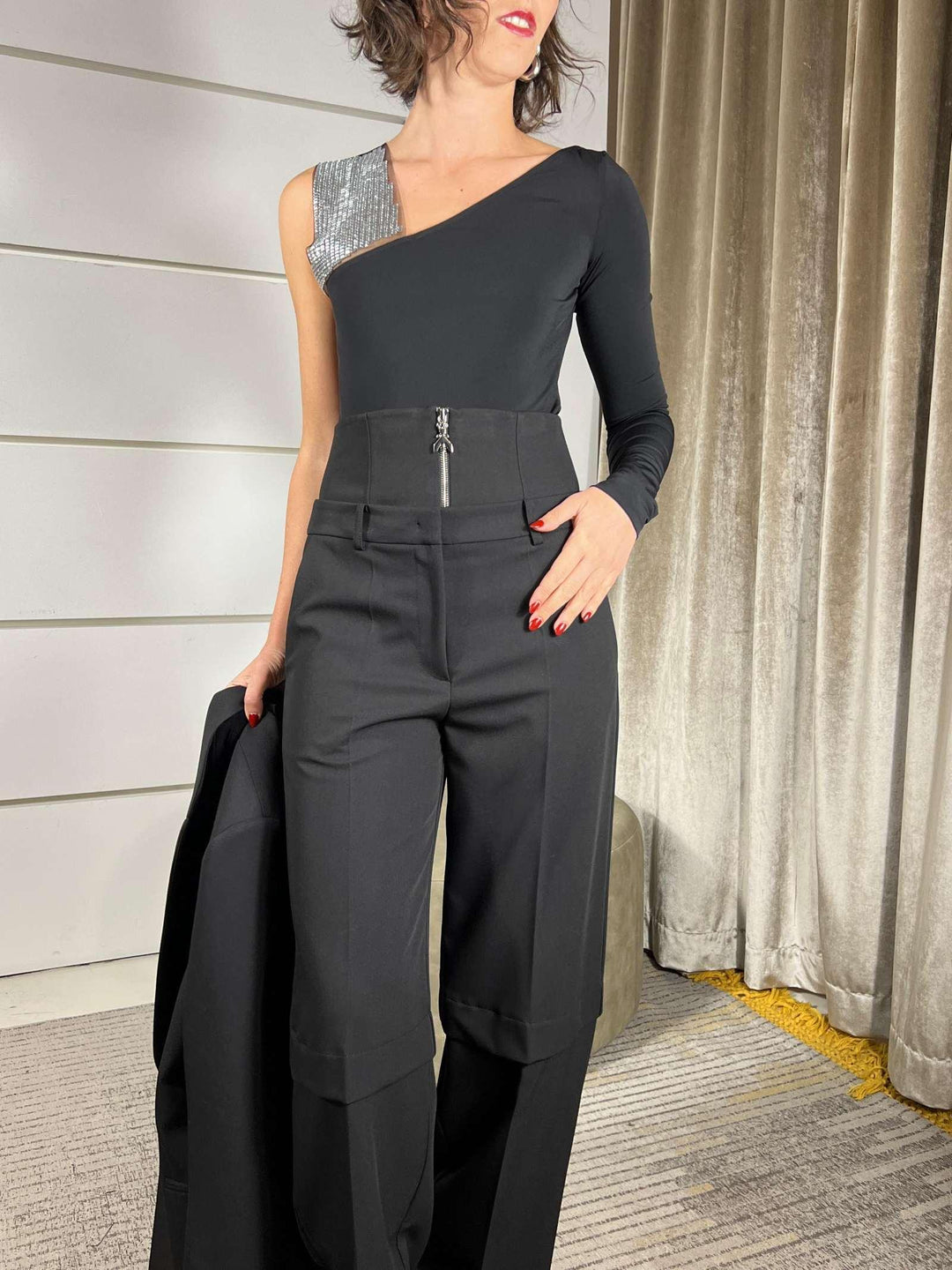 PANTALONE NERO BAGGY CON CORSETTO 2P1706A498K103 PATRIZIA PEPE PREVIEW