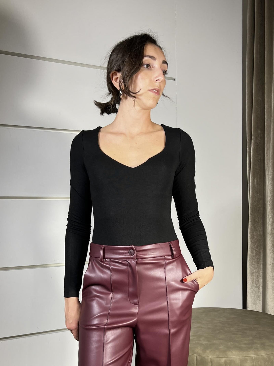 BODY NERO CON COPPE MANICA LUNGA BMI-P002NERO HAVE ONE