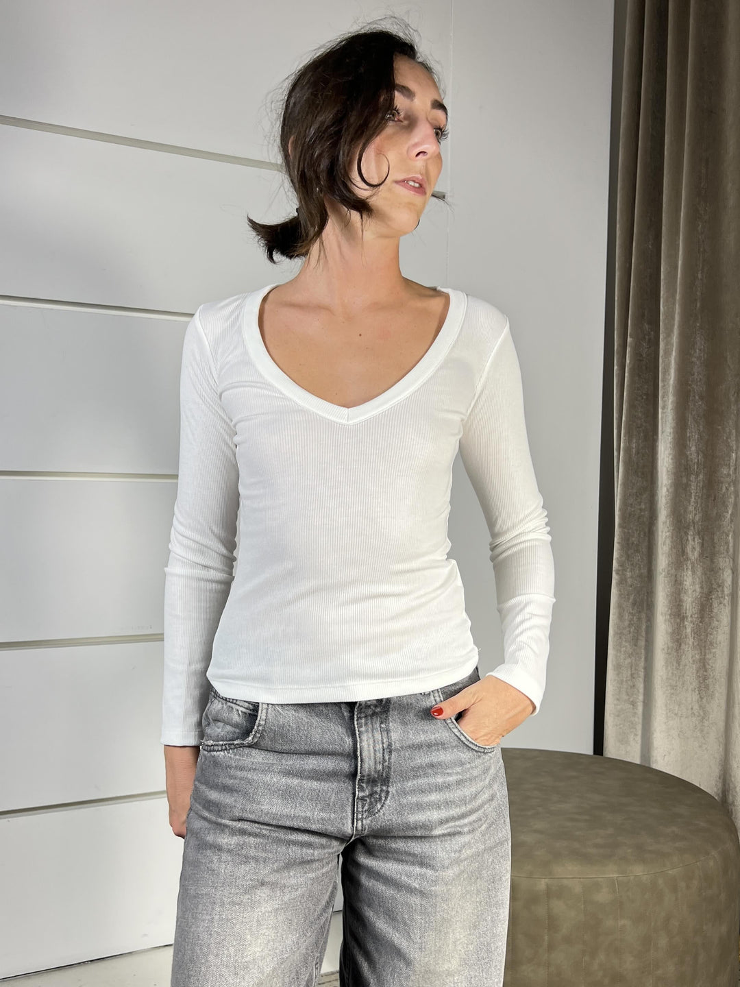 t.shirt scollo a v manica lunga a costine bianca UF0038BIANCO VICOLO