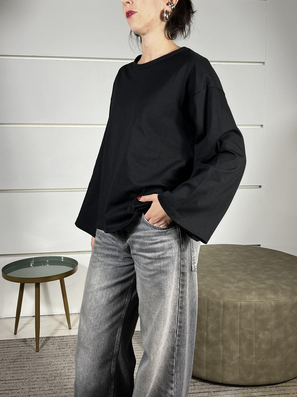 t-shirt girocollo con manica lunga ampia nera UF0169NERO VICOLO