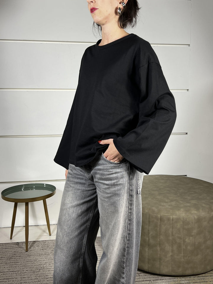 t-shirt girocollo con manica lunga ampia nera UF0169NERO VICOLO