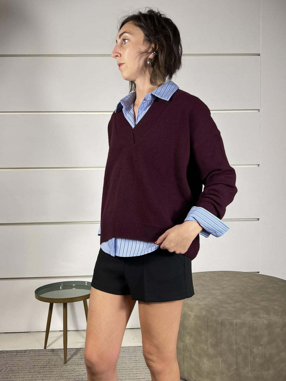 maglione scollo a v, over con coste nel collo e nel fondo 100%lana WL785AI25VINO TENSIONE IN
