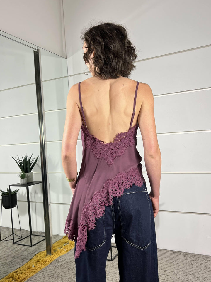 top bianco asimmetrico con pizzo bordeaux S26T482BORDEAUX TENSIONE IN