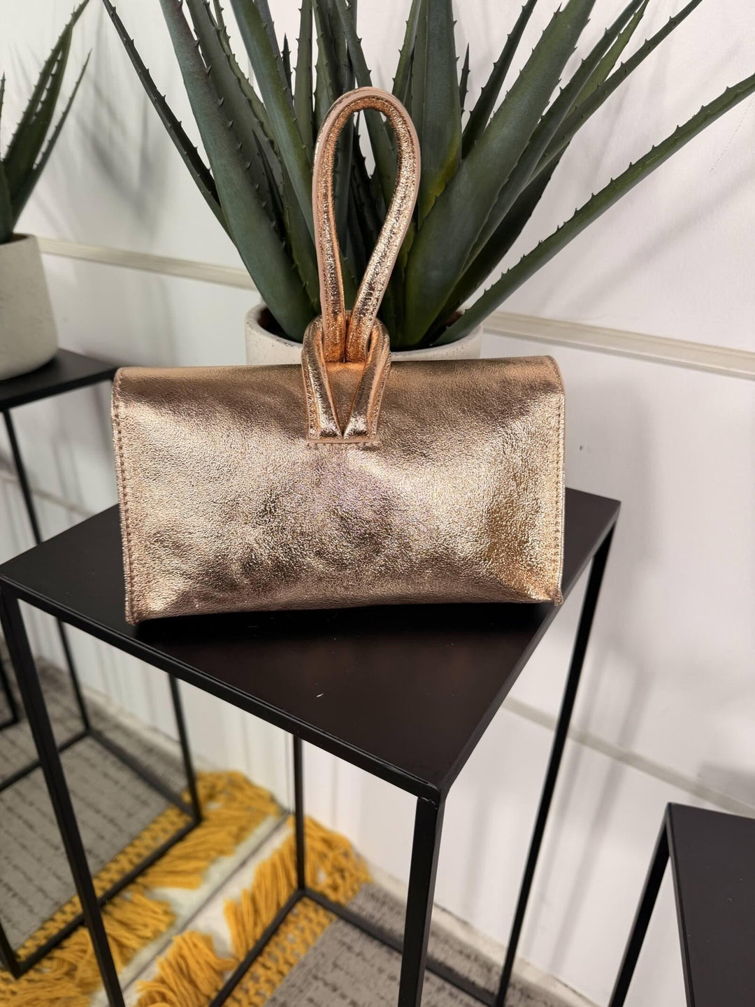 borsa in pelle con nodo e con tracolla regolabile oro rosa DO-B0131ORO ROSA FEMME CAFE SELECTION