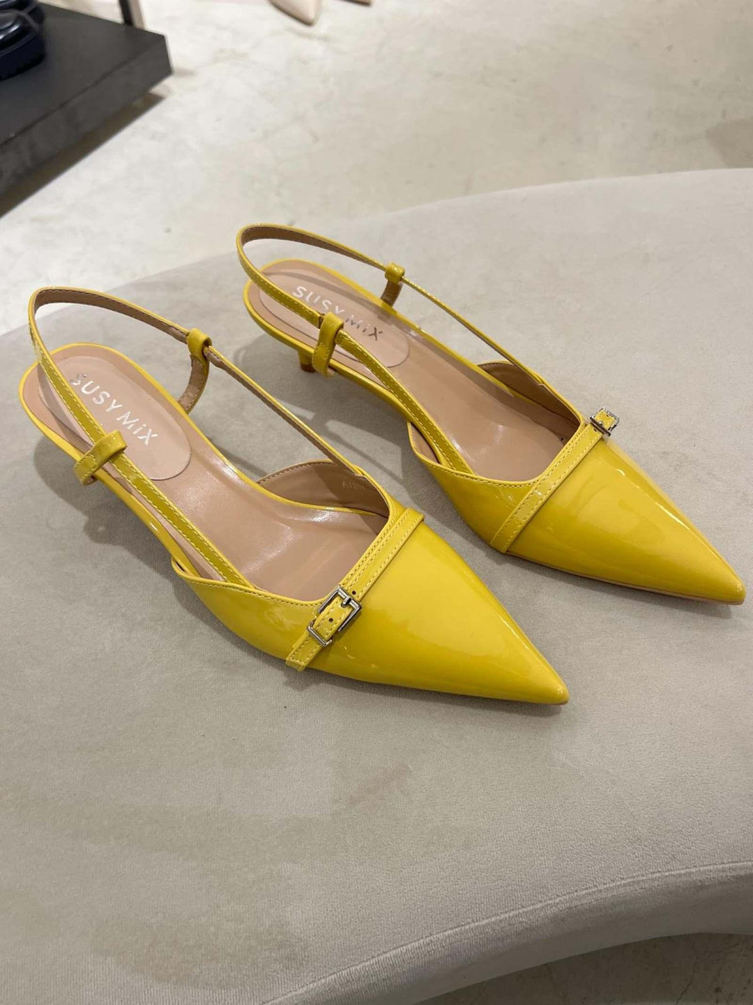 slingback in vernice gialla con cinturino 95115GIALLO SUSY MIX