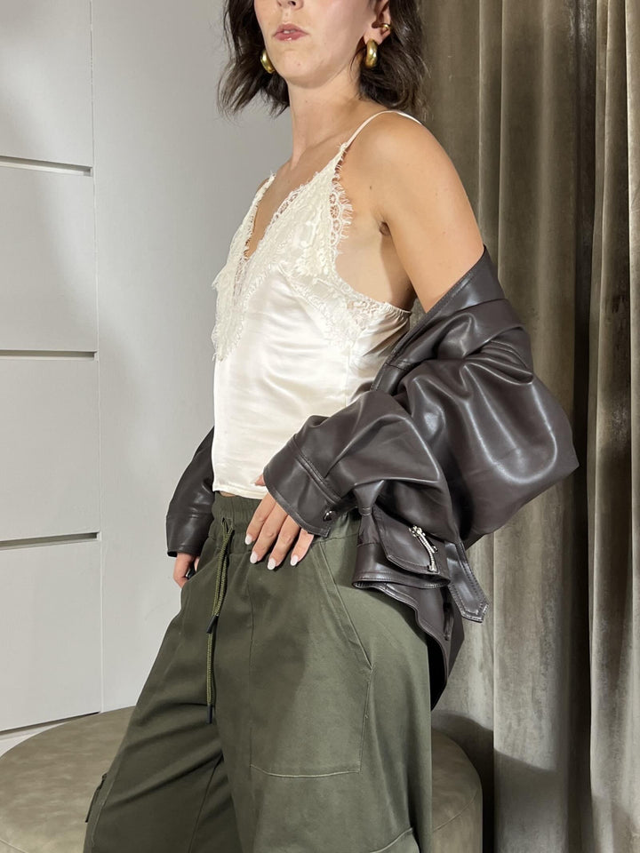 TOP SATIN IN PIZZO BURRO IN VISCOSA ELASTICIZZATA TF0790BURRO VICOLO