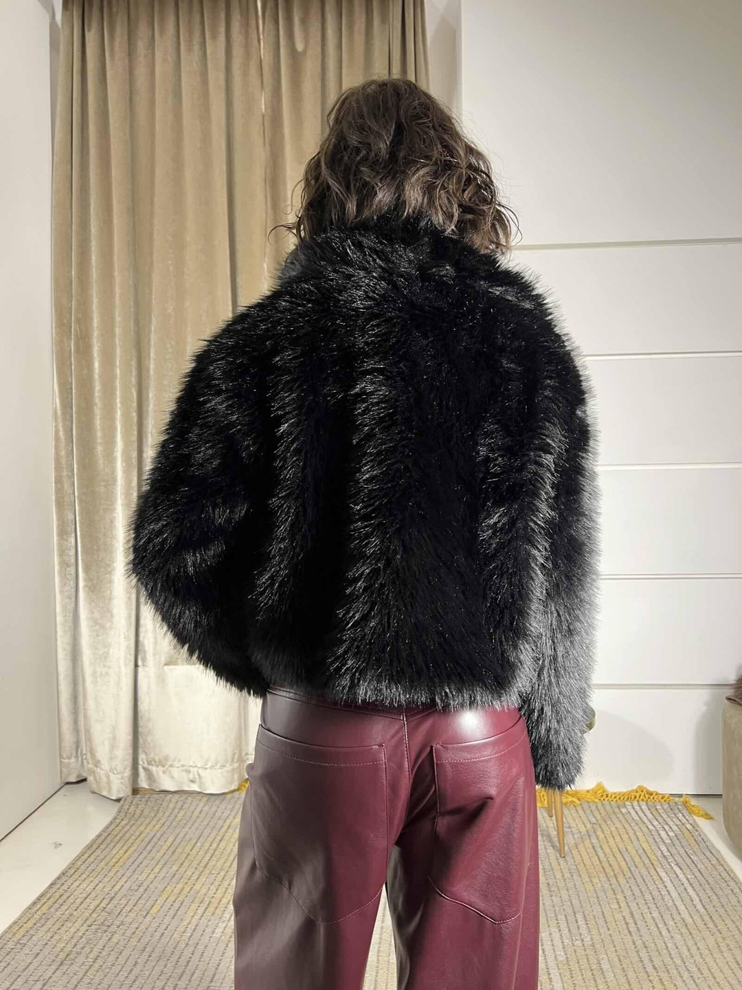 ecopelliccia corta collo sciallato nera KDY-P035NERO HAVE ONE