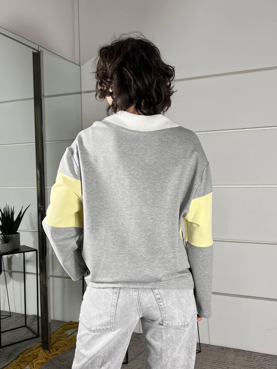 felpa a polo grigia e gialla con scritta good life PE260081GRIGIO/GIALLO TENSIONE IN