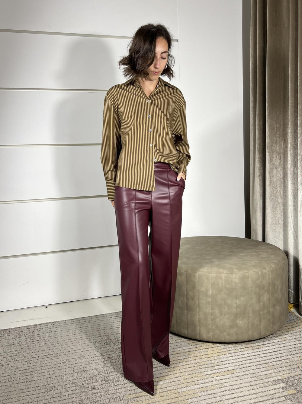 PANTALNE AMARONE IN ECOPELLE A PALAZZO 26P647AMARONE TENSIONE IN