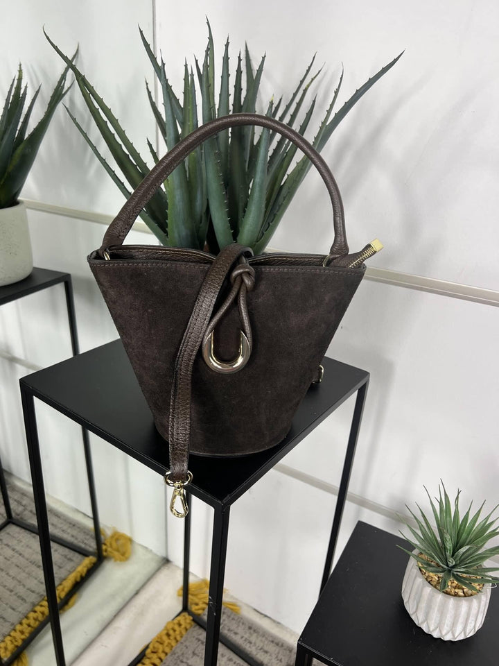 borsa secchiello in camoscio testa di moro con tracolla in pelle 697TESTA DI MORO FEMME CAFE SELECTION