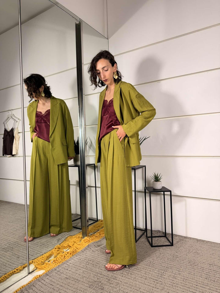 pantalone palazzo con pince tessuto effetto stropicciato olio P6K9LRC1238 IMPERIAL