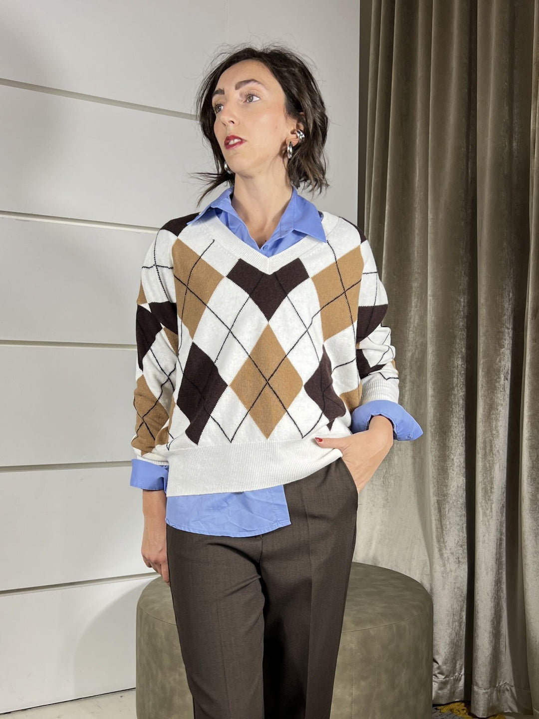 maglione scollo a v con rombi 100% lana panna moro camel e nero W1057PANNA/MORO/CAMEL/NERO TENSIONE IN