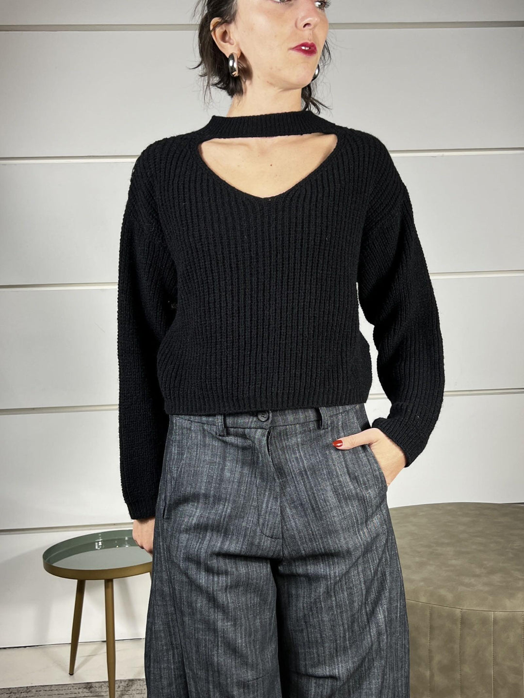 maglione con cut out e collettino nero 25512NERO SUSY MIX