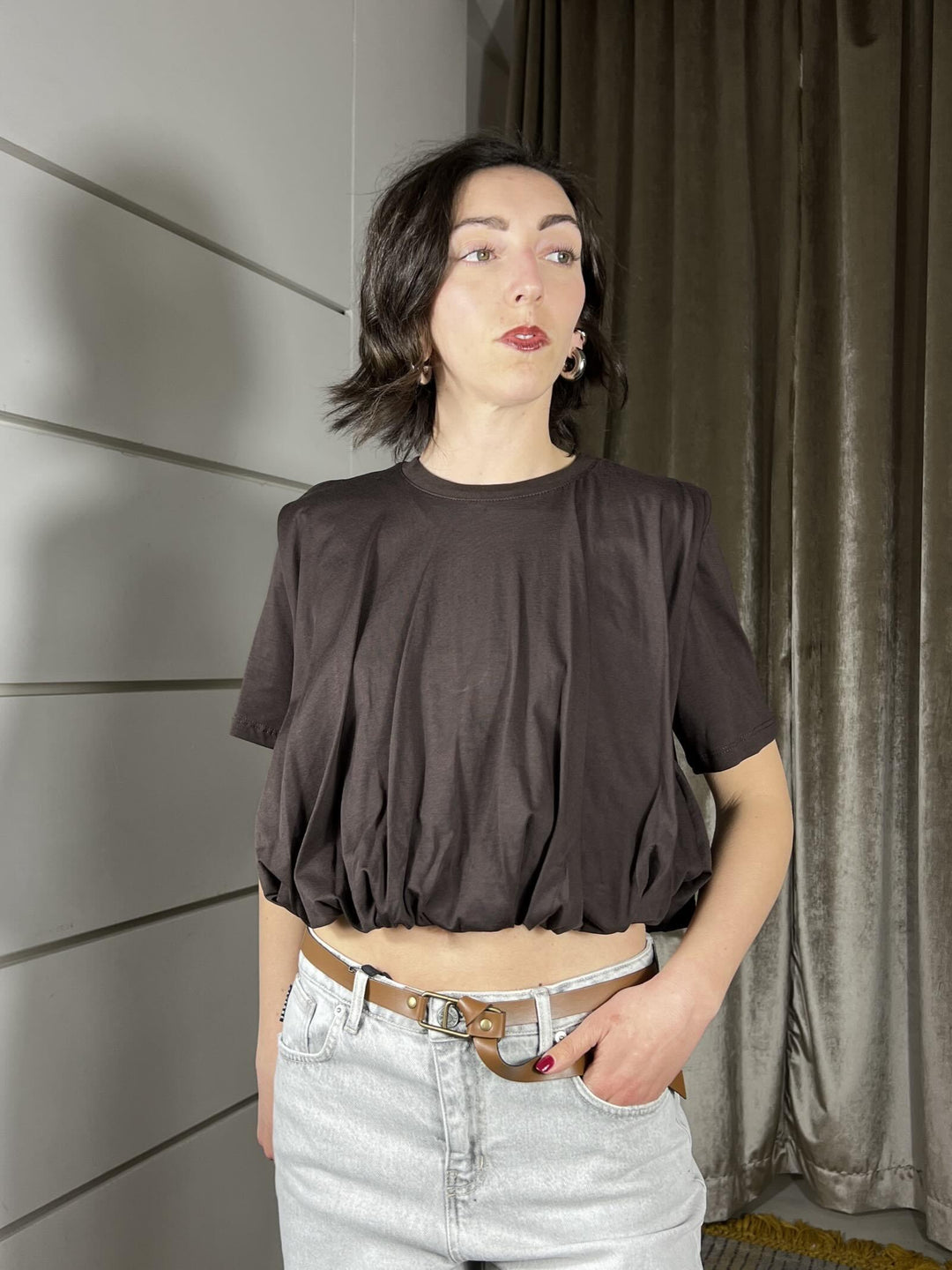 T-shirt moro manica corta a scatoletta con elastico e arricciatura sul fondo TAB0854MORO VICOLO