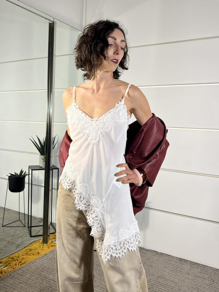 top bianco asimmetrico con pizzo bianco S26T482BIANCO TENSIONE IN