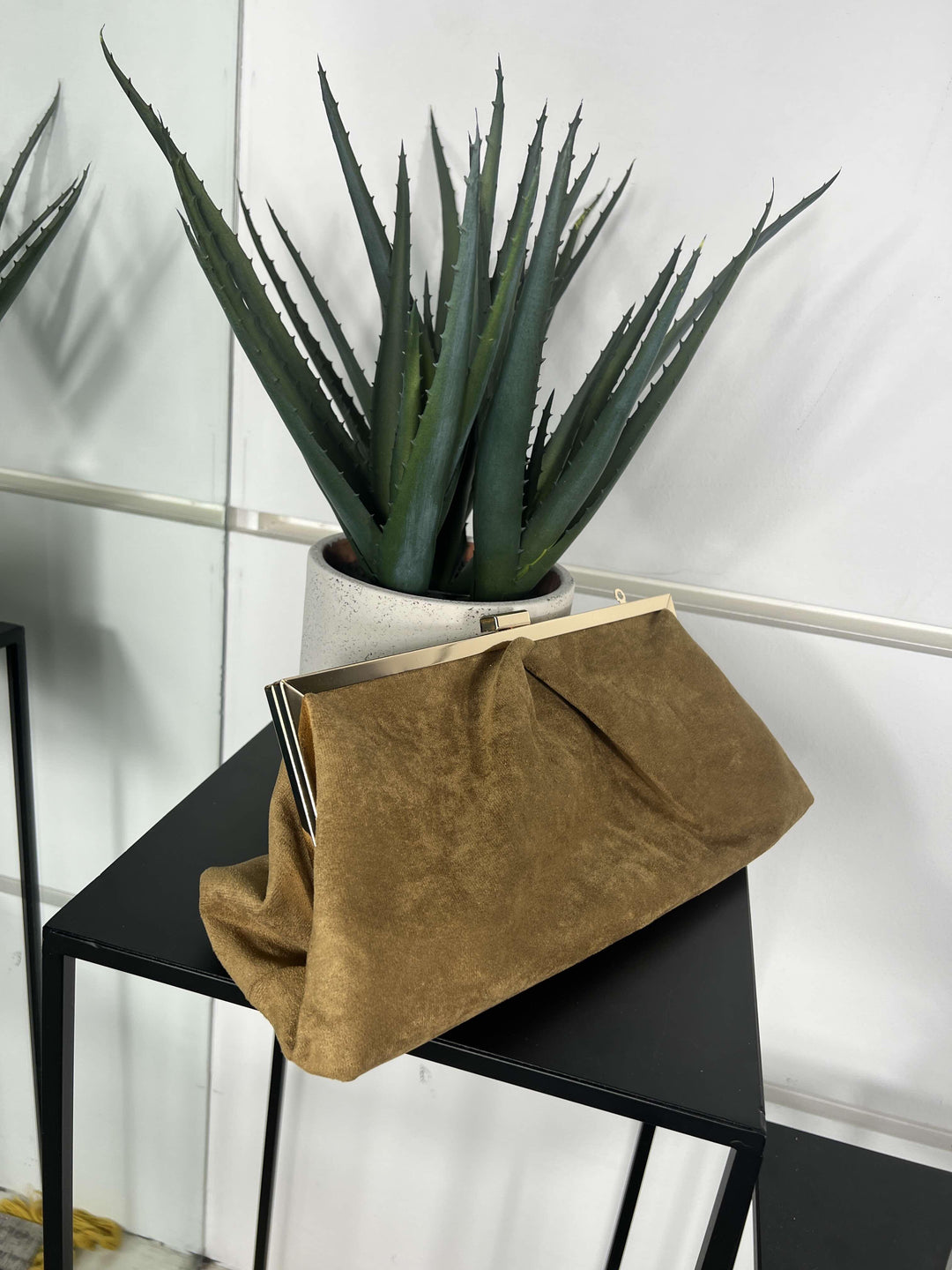 borsa a clutch camel scamosciata con tracolla FF27497CAMEL FEMME CAFE SELECTION