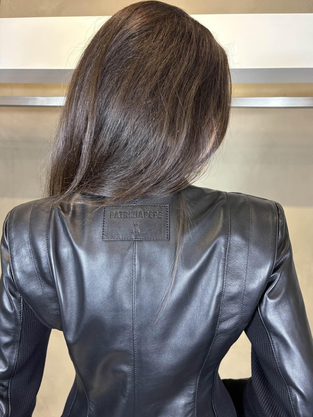giubbotto in pelle nera con inserti in maglia CO0001L1HZK103 PATRIZIA PEPE PREVIEW