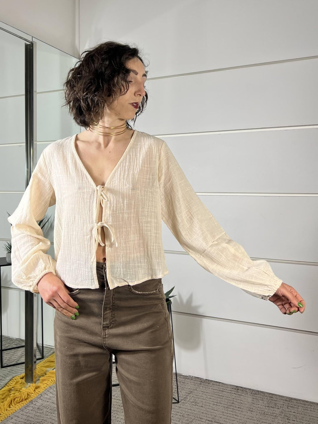 camica con fiocchi burro 30505AWHITE FEMME SELECTION