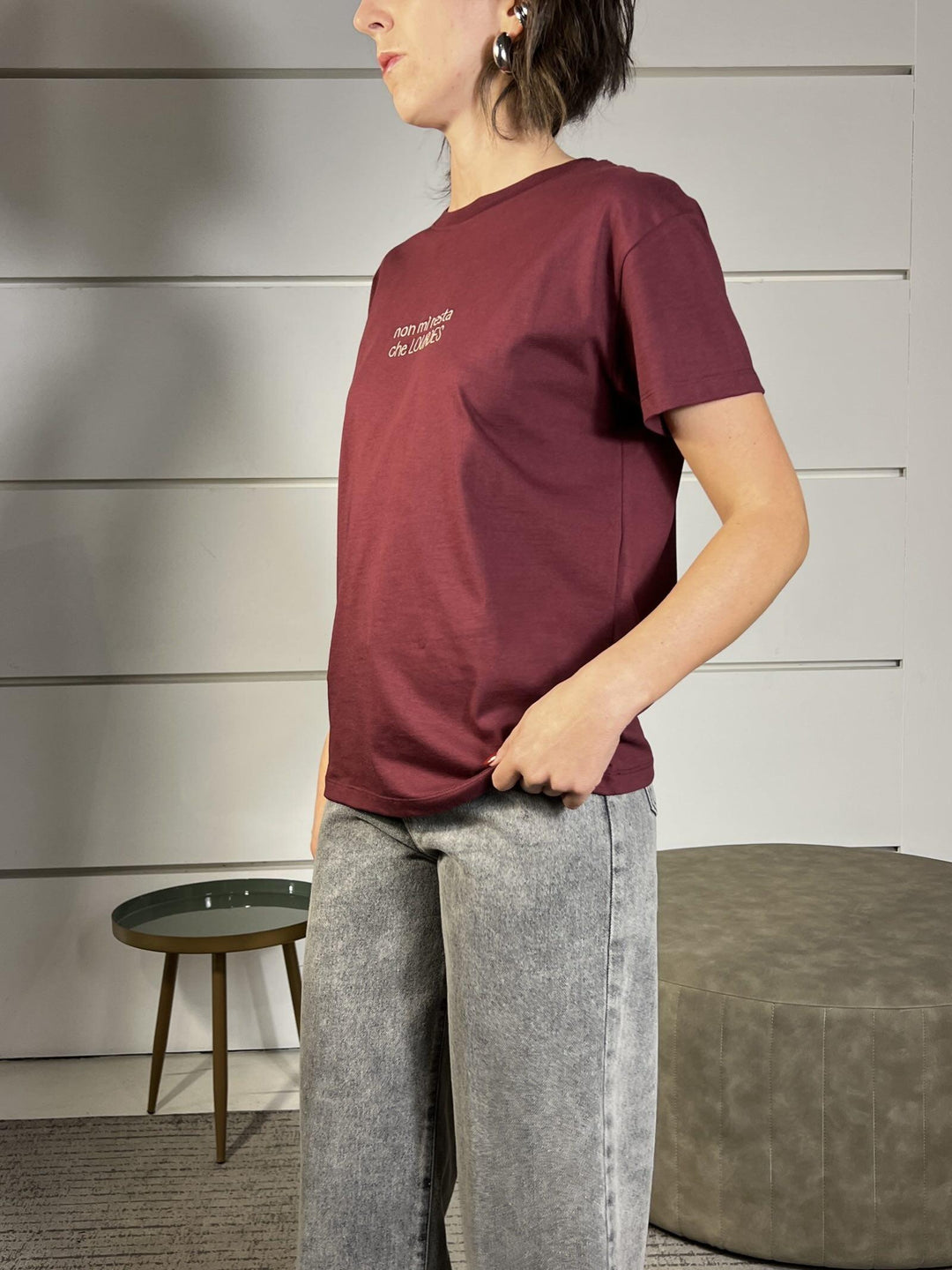 t-shirt bordeaux con ricamo non mi resta che lourdes TSM-P007BODEAUX HAVE ONE