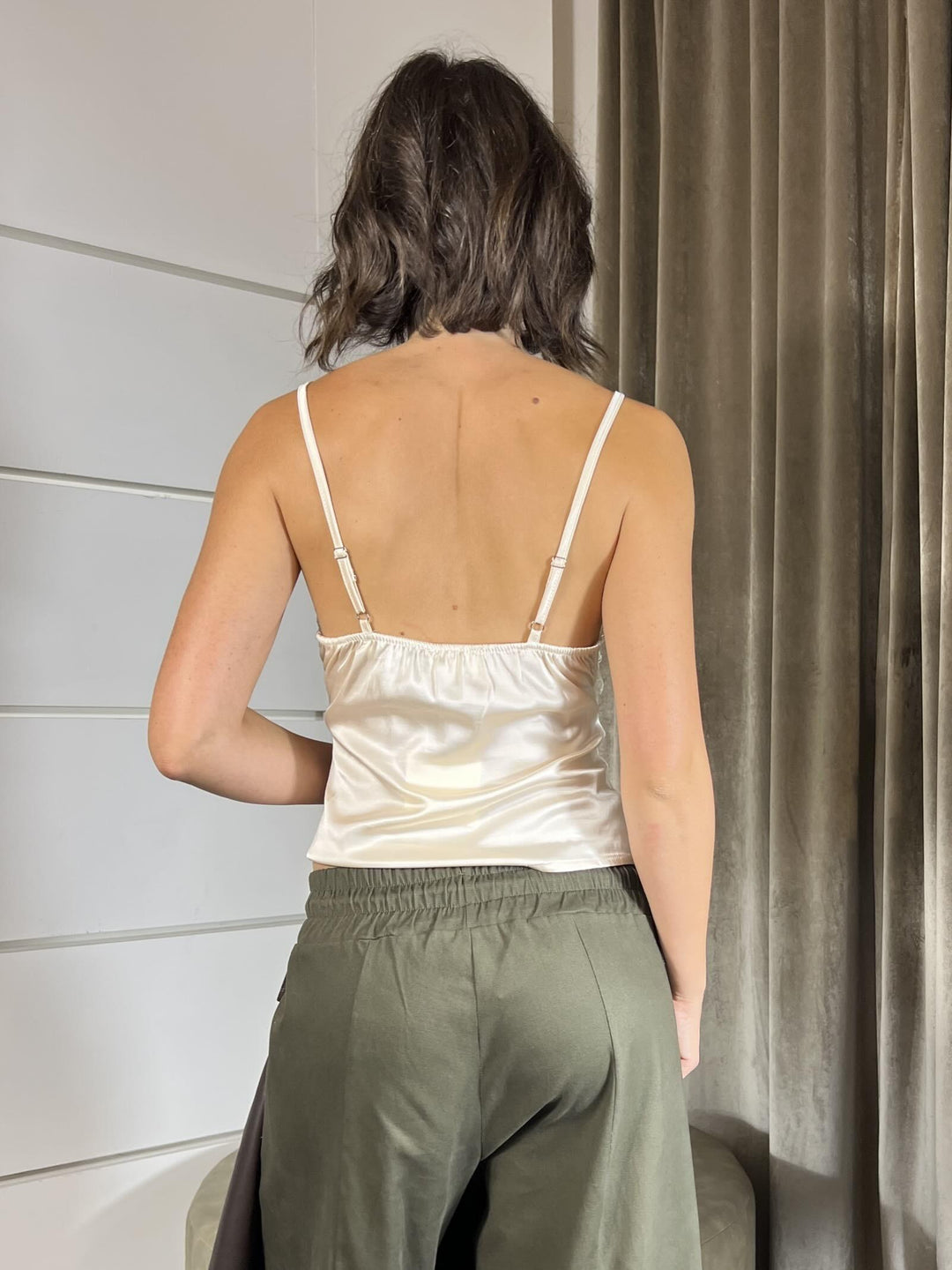 TOP SATIN IN PIZZO BURRO IN VISCOSA ELASTICIZZATA TF0790BURRO VICOLO