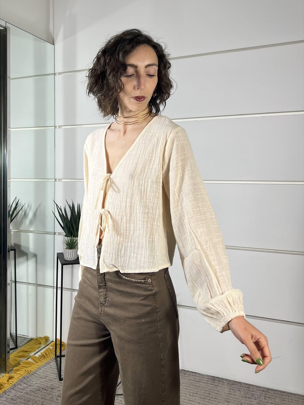 camica con fiocchi burro 30505AWHITE FEMME SELECTION