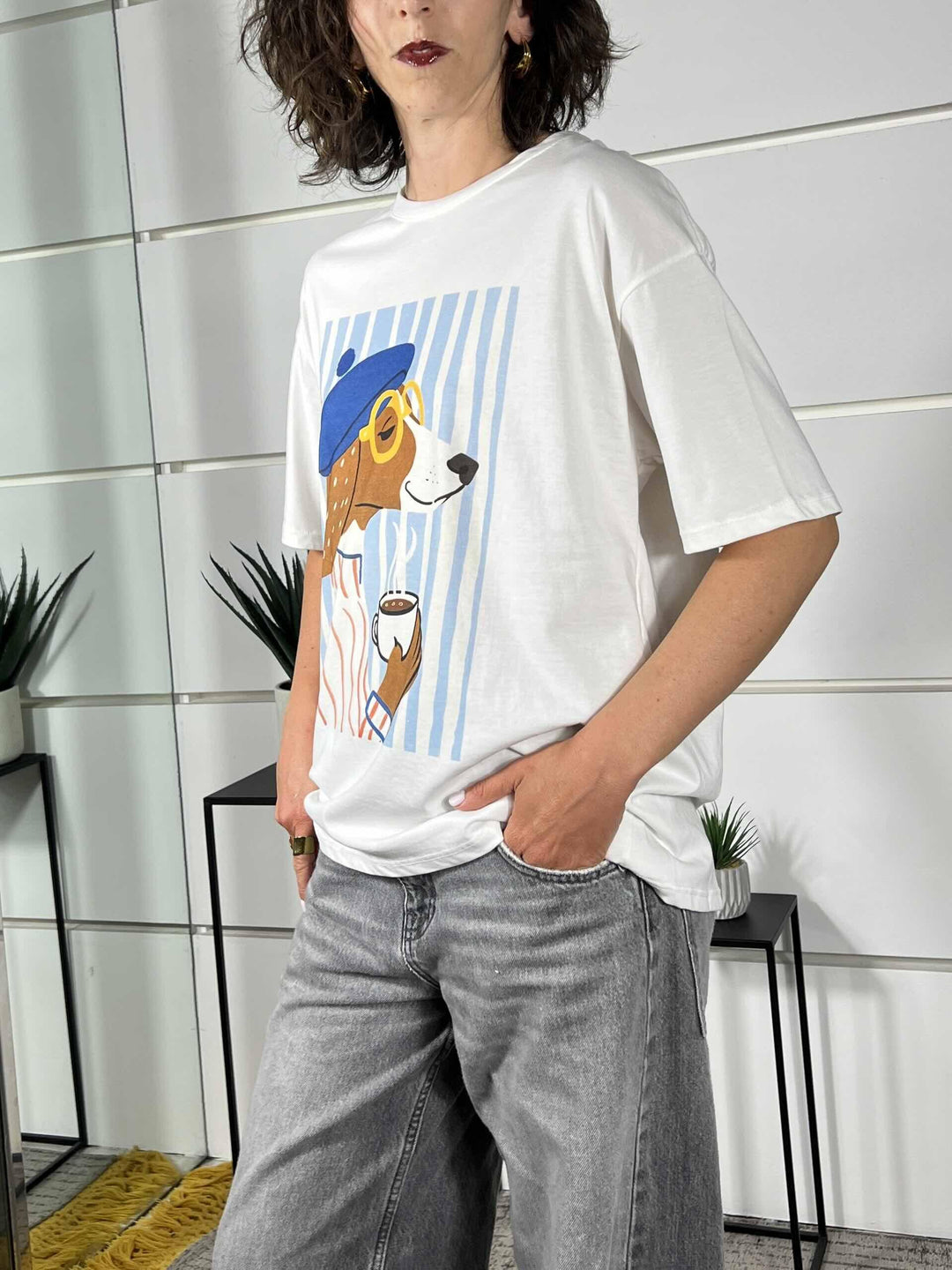 t-shirt bianca girocollo manica corta con stampa cane 690002DOG WITH HAT SPICY CAFE