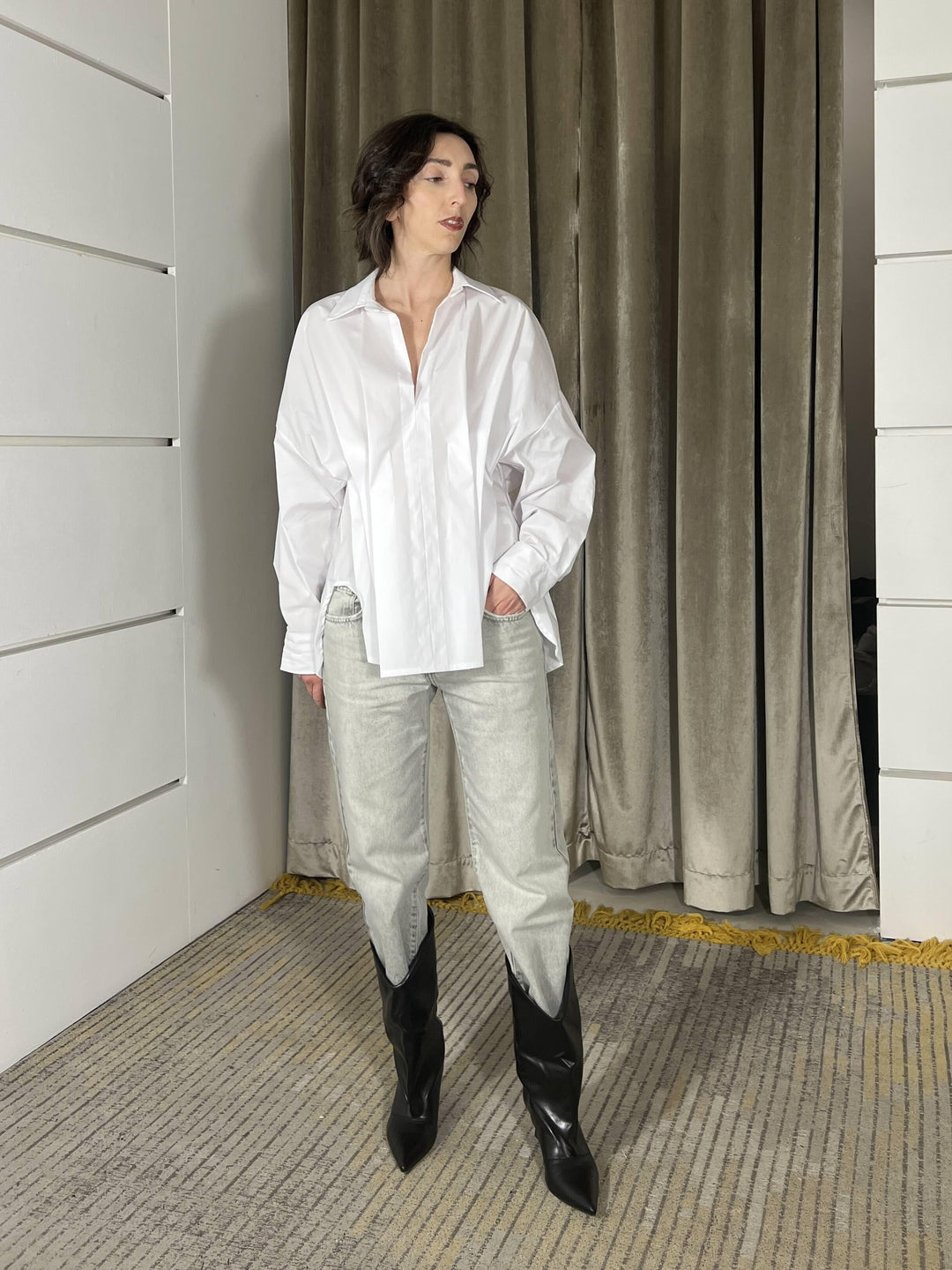 camicia latte con dettaglio pieghe in vita, CVS-Q037LATTE HAVE ONE
