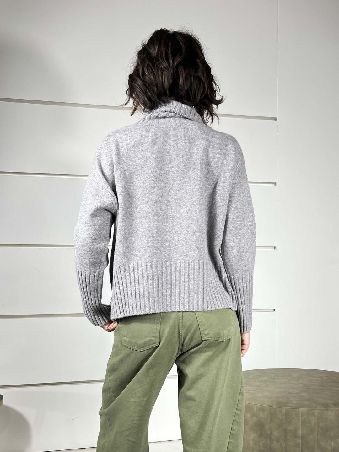 maglione collo alto con coste 100%lana grigio WL938-7AI25GRIGIO TENSIONE IN