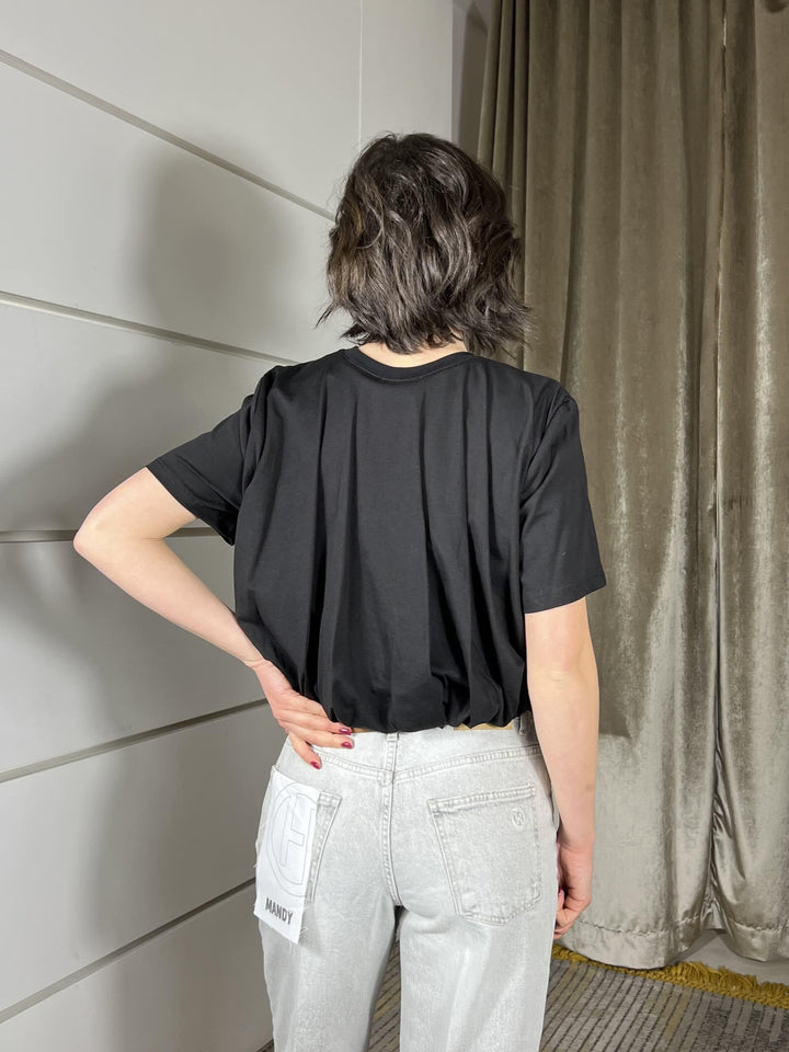 t-shirt nera manica corta a scatoletta con elastico e arricciatura sul fondo TAB0854NERO VICOLO