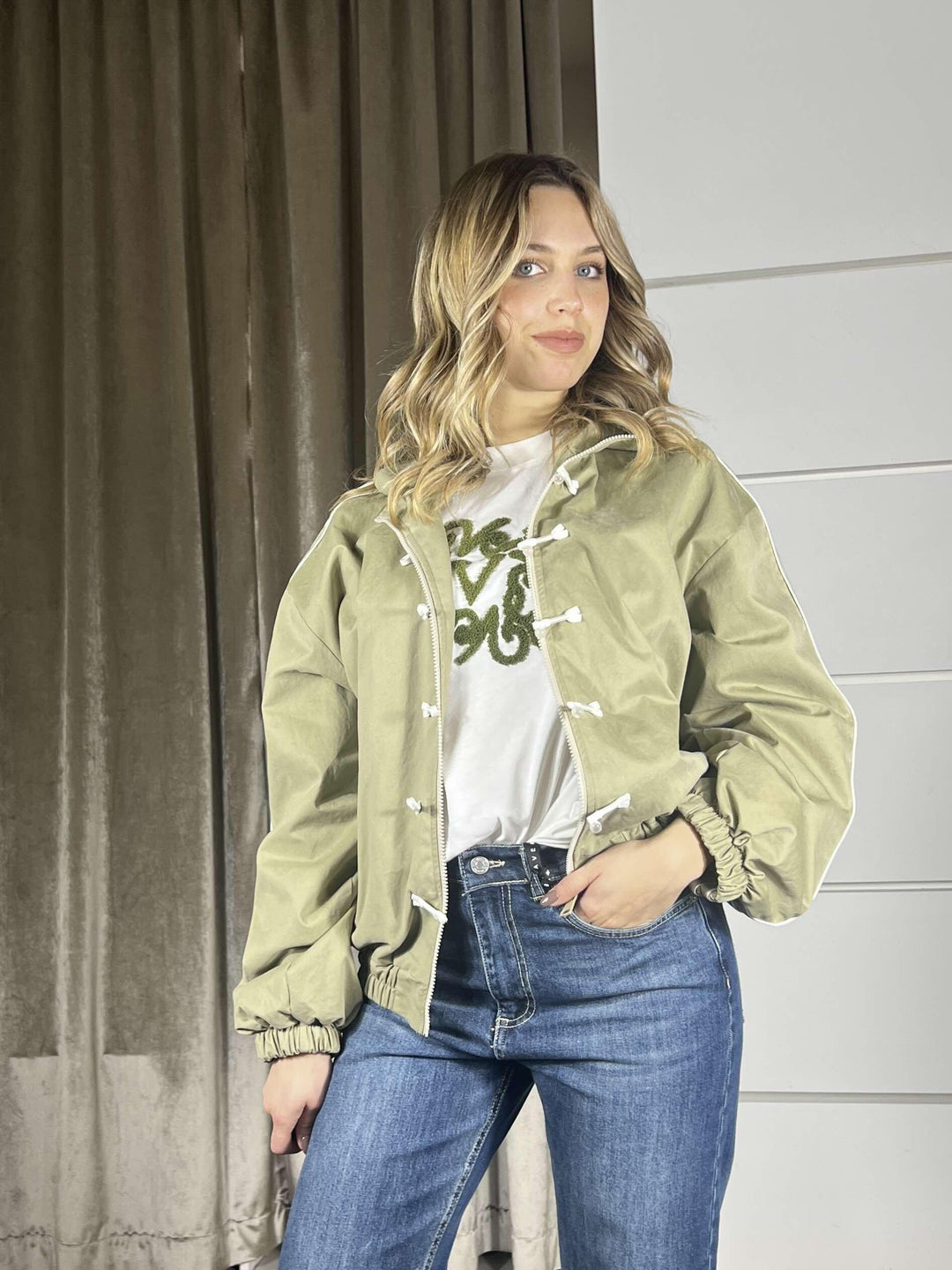 felpa verde salvia chinese style con chiusura con alamari PE260072SALVIA TENSIONE IN