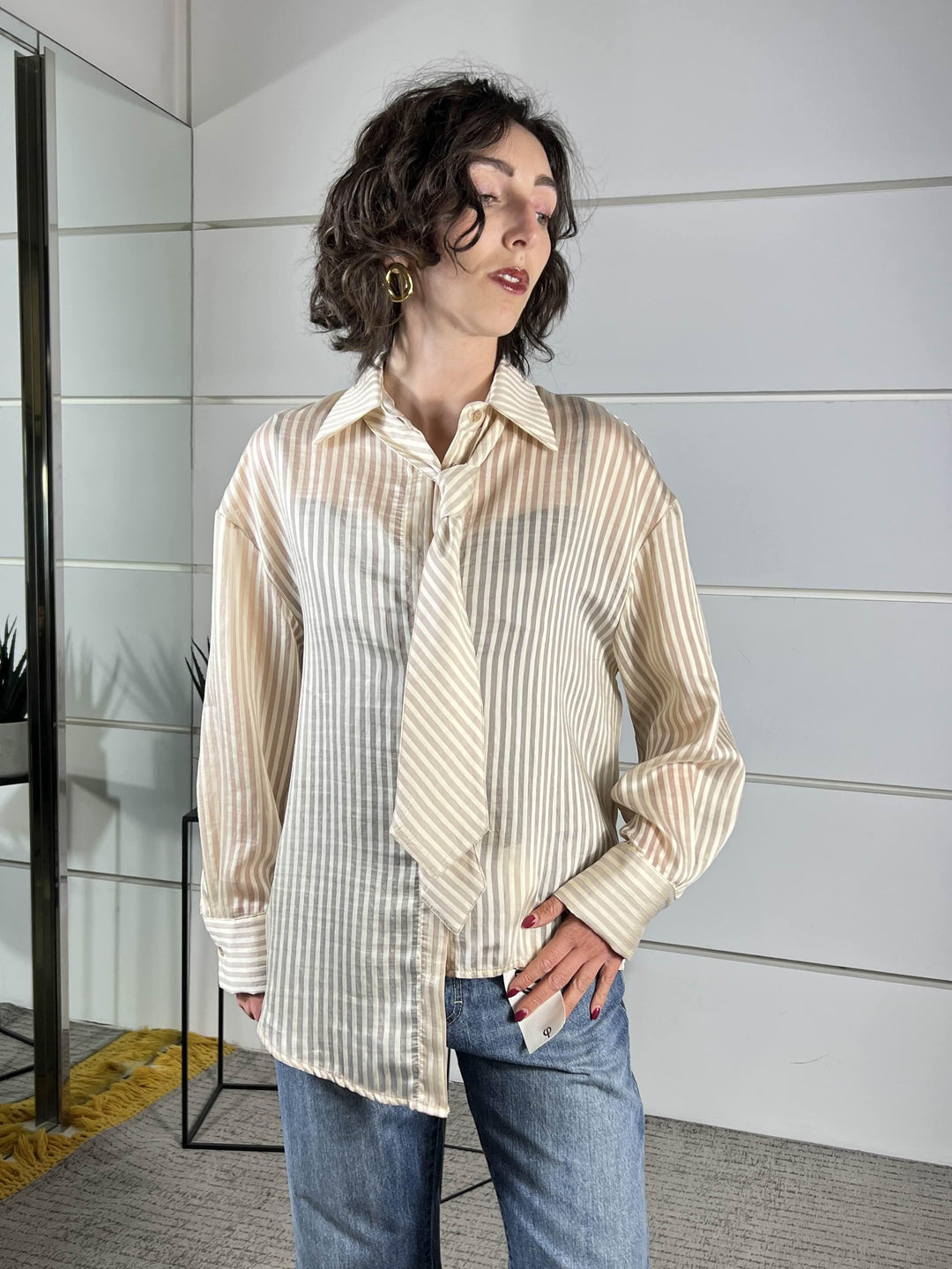 camicia gessata con cravatta beige PE260115BEIGE TENSIONE IN