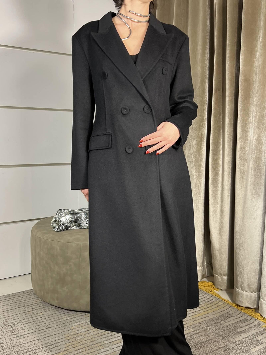 CAPPOTTO NERO LUNGO SFIANCATO50% LANA HAND MADE TF0059NERO VICOLO