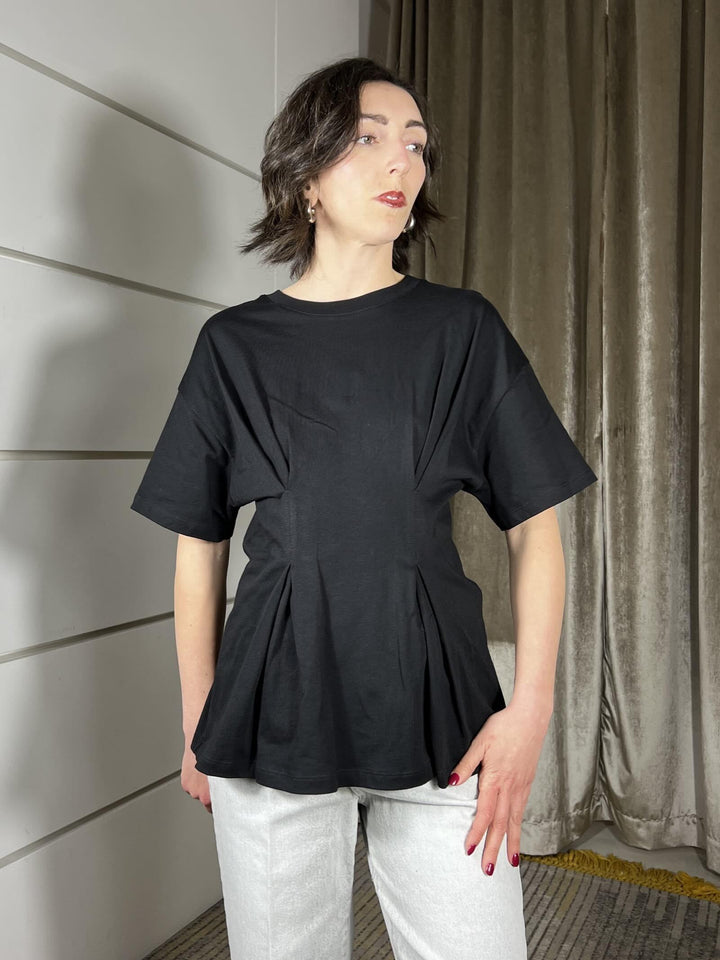 t-shirt nera ripresa in vita UAB0020NERO VICOLO
