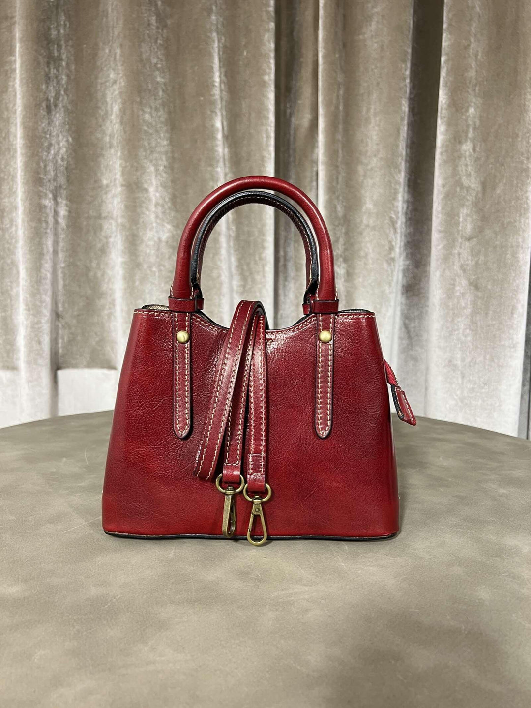 borsa in vera pelle rossa con tracolla regolabile e interno check 808235ROSSO FEMME CAFE SELECTION