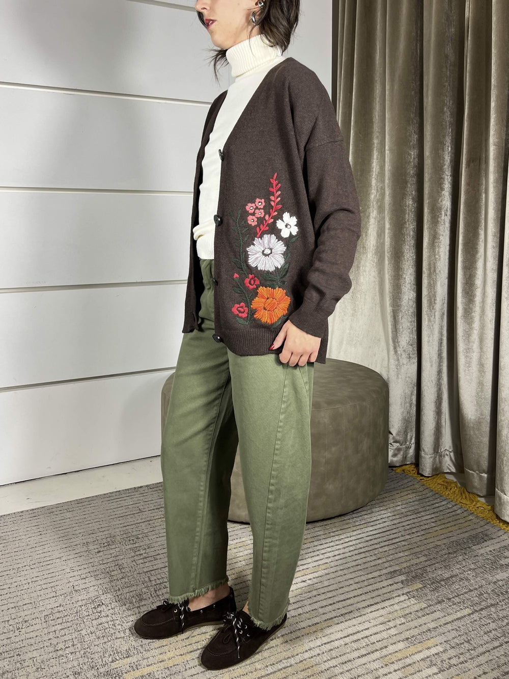 cardigan con ricamo fiori moro scollo a v in misto lana 77151FMORO VICOLO