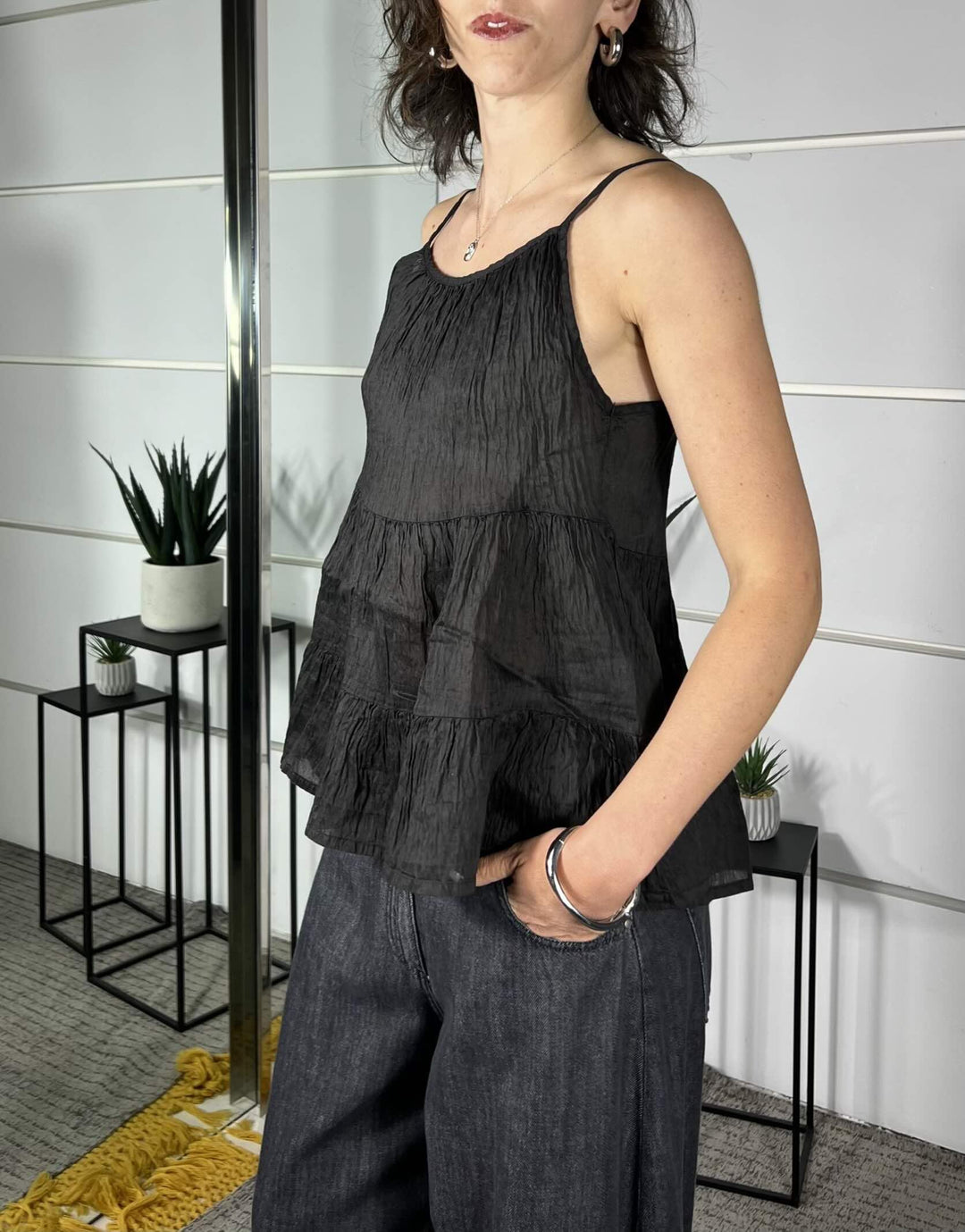 top nero in voile a balze 2506V79NERO SUSY MIX