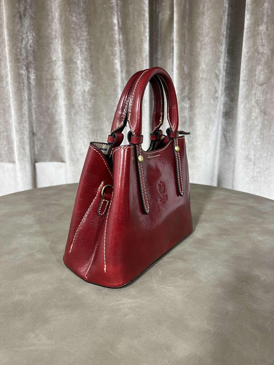 borsa in vera pelle rossa con tracolla regolabile e interno check 808235ROSSO FEMME CAFE SELECTION