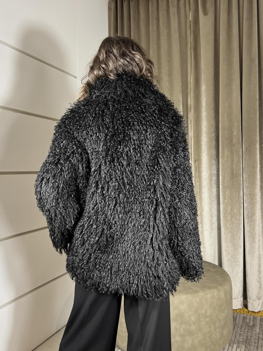 eco pelliccia mongolia over con nera KMA-P133NERO HAVE ONE