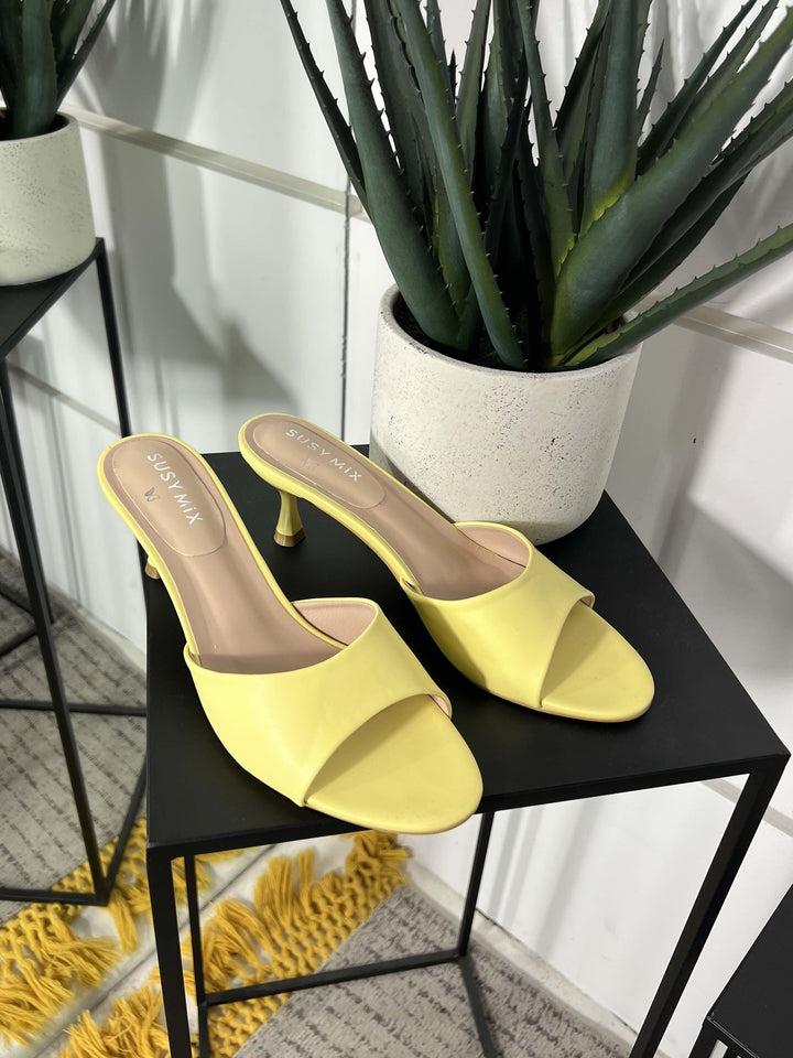 ciabattina gialla con tacco BOT02GIALLO SUSY MIX