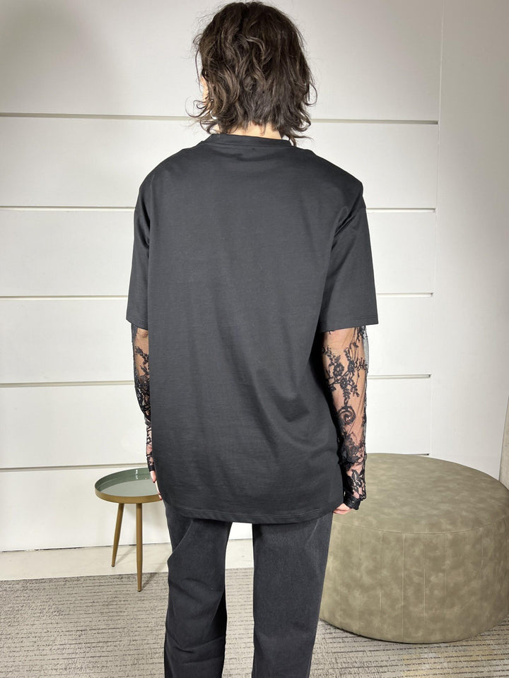 t-shirt con manica in pizzo e spallina imbottita nera UF0062NERO VICOLO