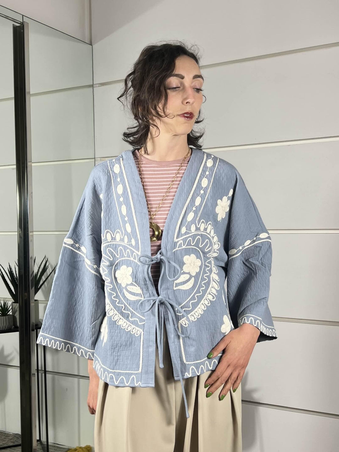 giacca con ricami e chiusura con fiocchi blue 30515BLUE FEMME CAFE SELECTION