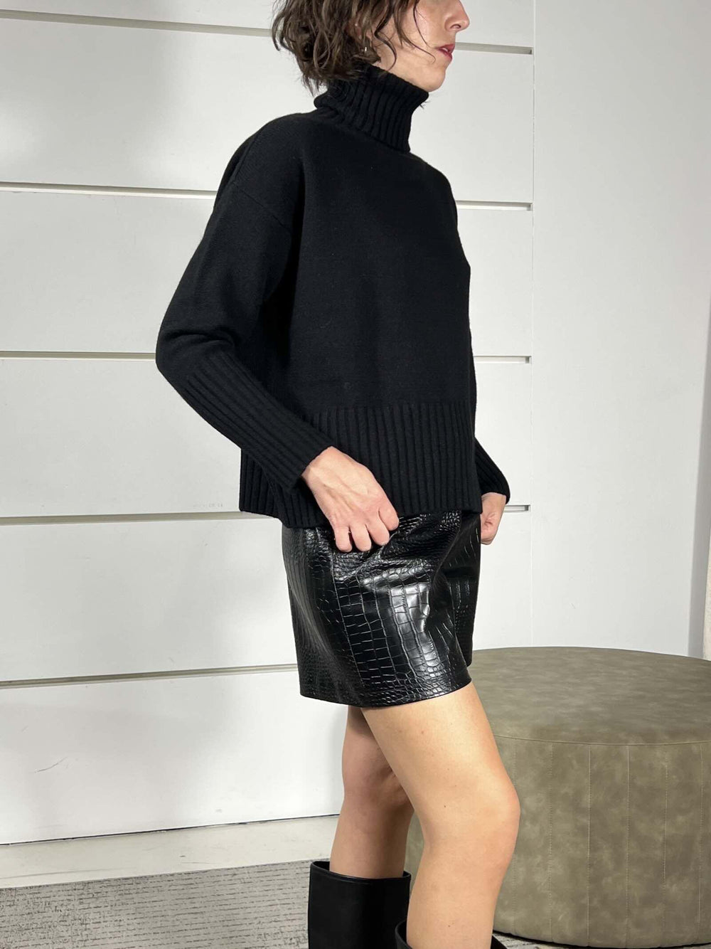 maglione collo alto con coste 100%lana nero WL938-7AI25NERO TENSIONE IN