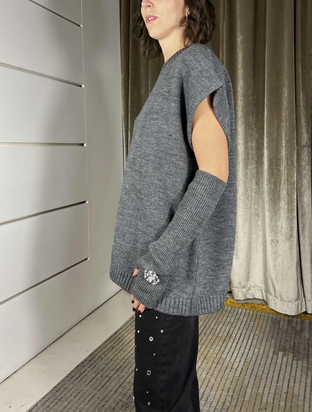 maglione con manicotti con cabochon misto lana e alpaca charcoal W5HMT29A400CHARCOAL TENSIONE IN