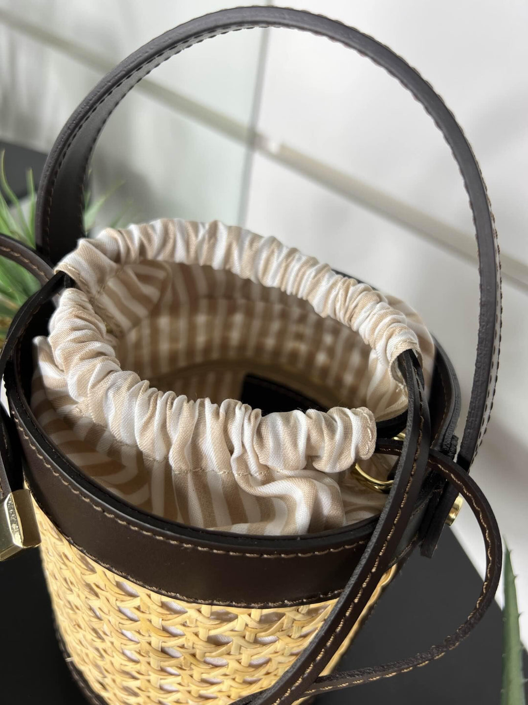 borsa secchiello moro a intreccio con inserti in pelle e tracolla in pelle RF-B0173MORO FEMME CAFE SELECTION