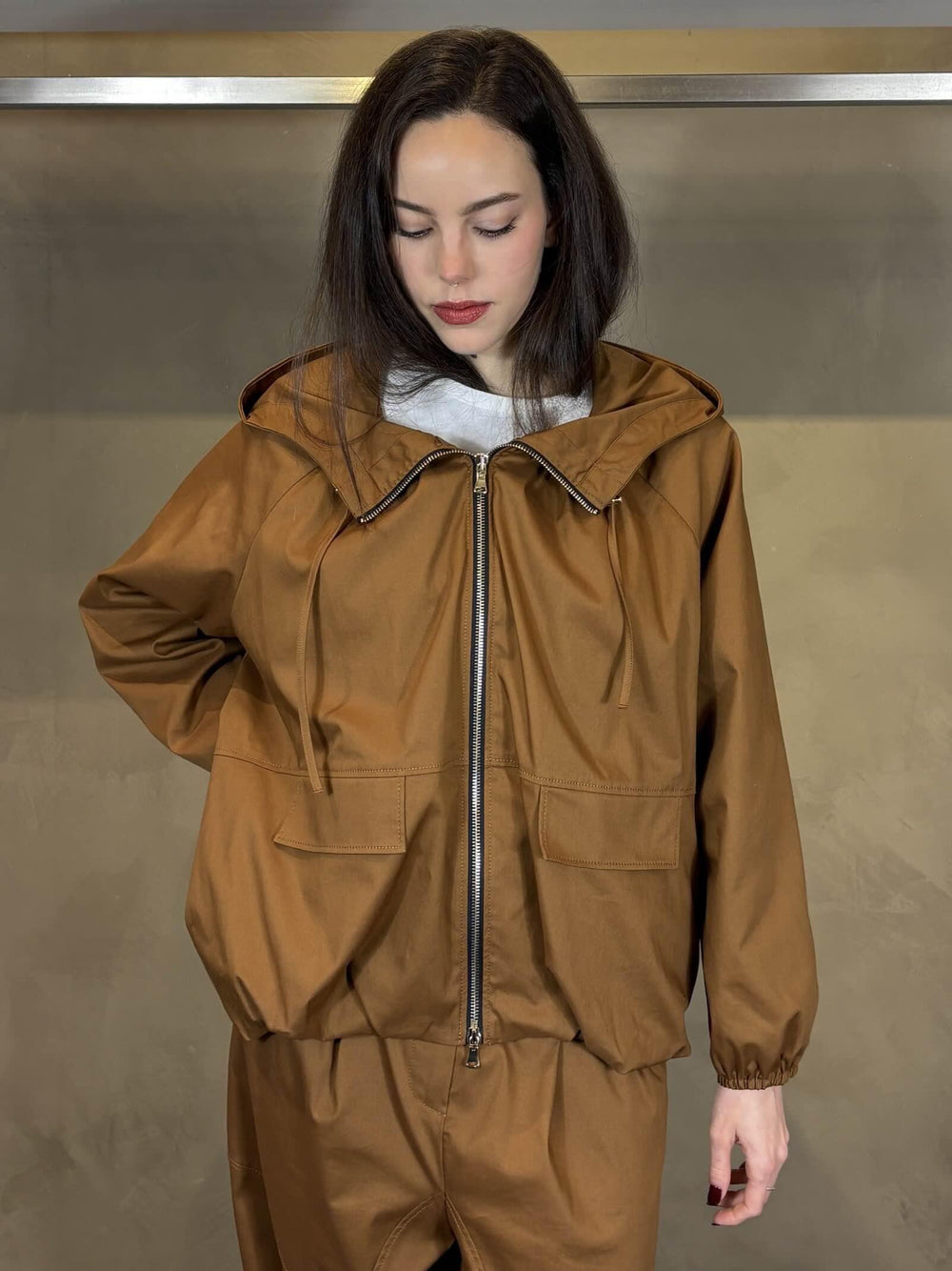 giubbotto effetto bomber in nylon caramello SEDO0538 CARLA G